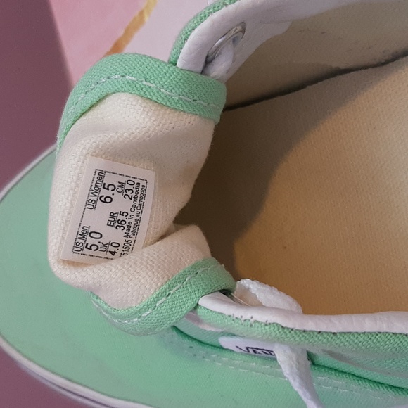 Vans Shoe - Picture 5 of 5